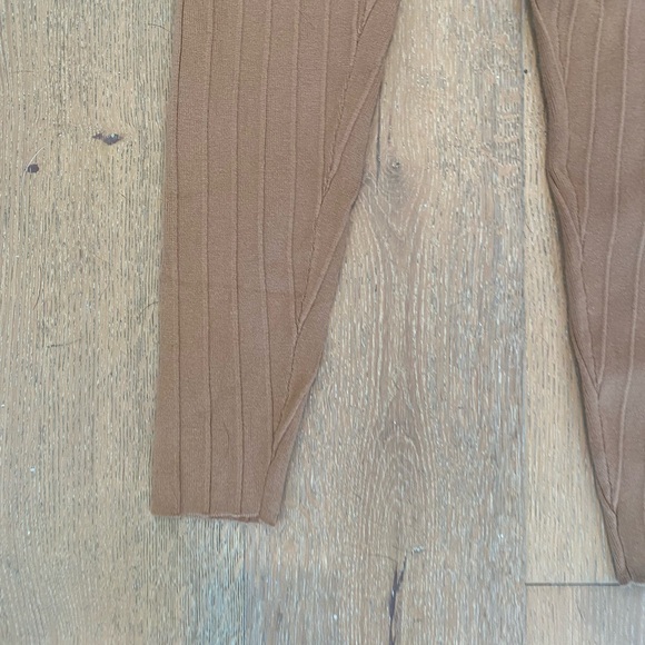 Camel Knit Set - Picture 3 of 3